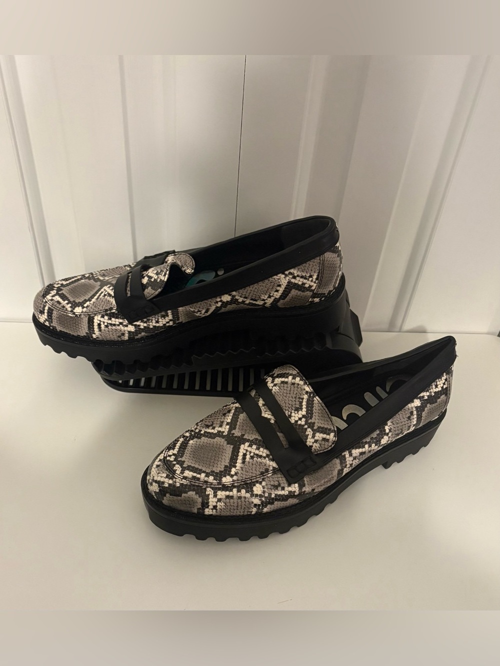 CIRCUS by SAM EDELMAN Snake Print Platform Loafers Size 11 NWOT